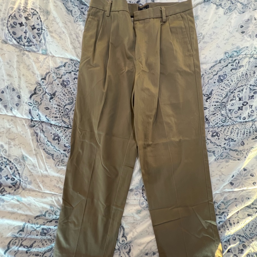 Mean Dockers Khaki Pants